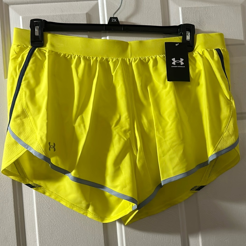 UNDER ARMOUR FLY BY 2.0 RUNNING SHORTS: YELLOW: NEW WITH TAGS: SIZE XL